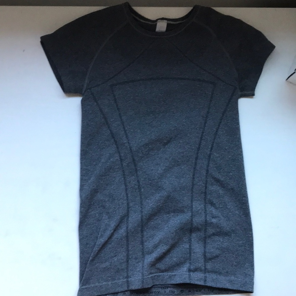 Fly tech short sleeve top